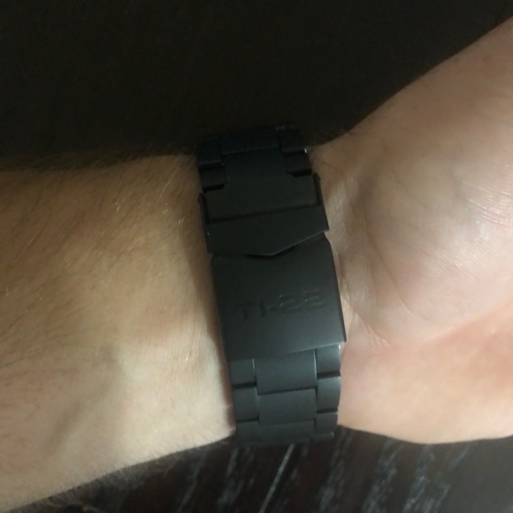 Watch - Picture 3 of 8